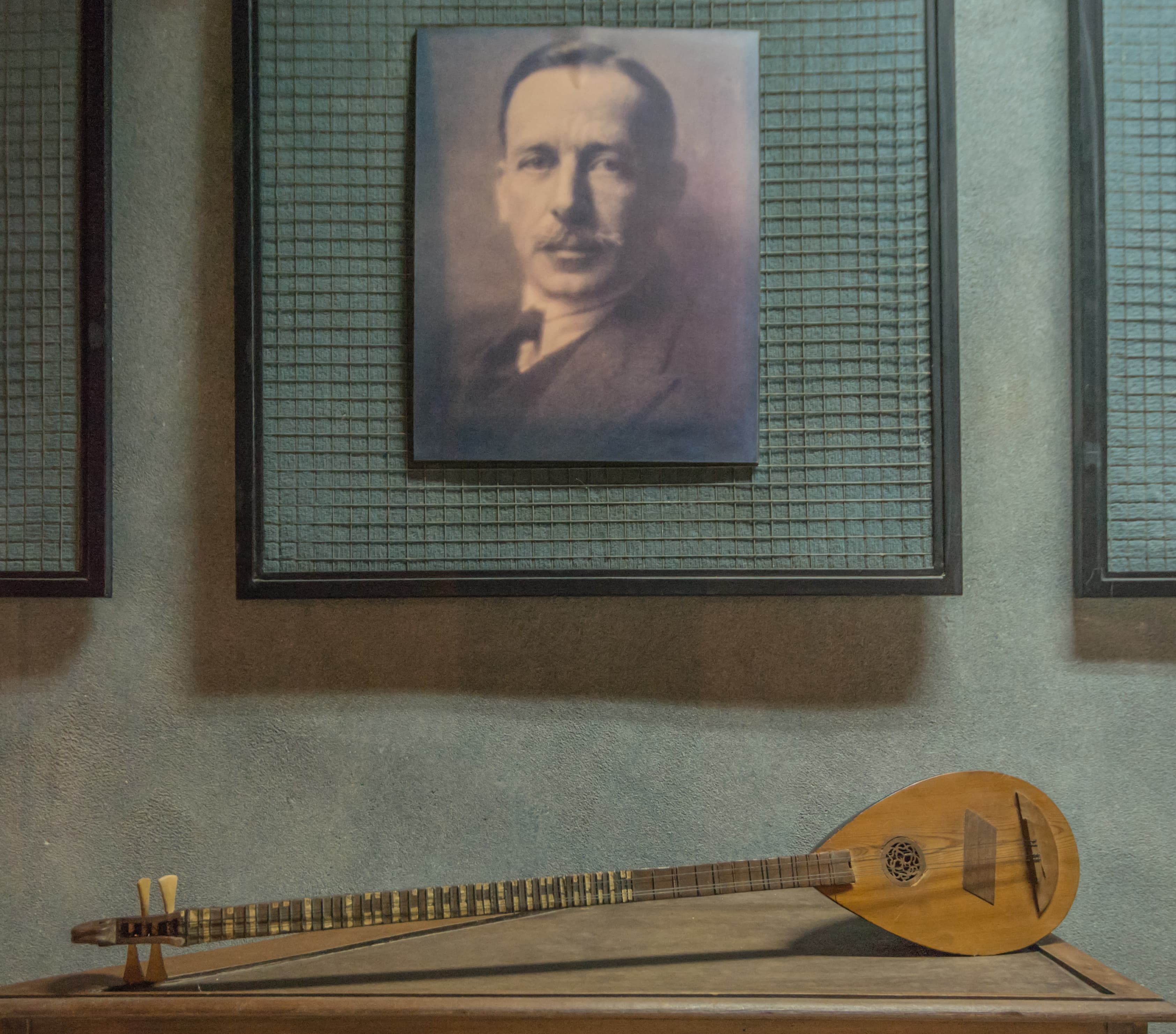 Buzuq — archival photograph