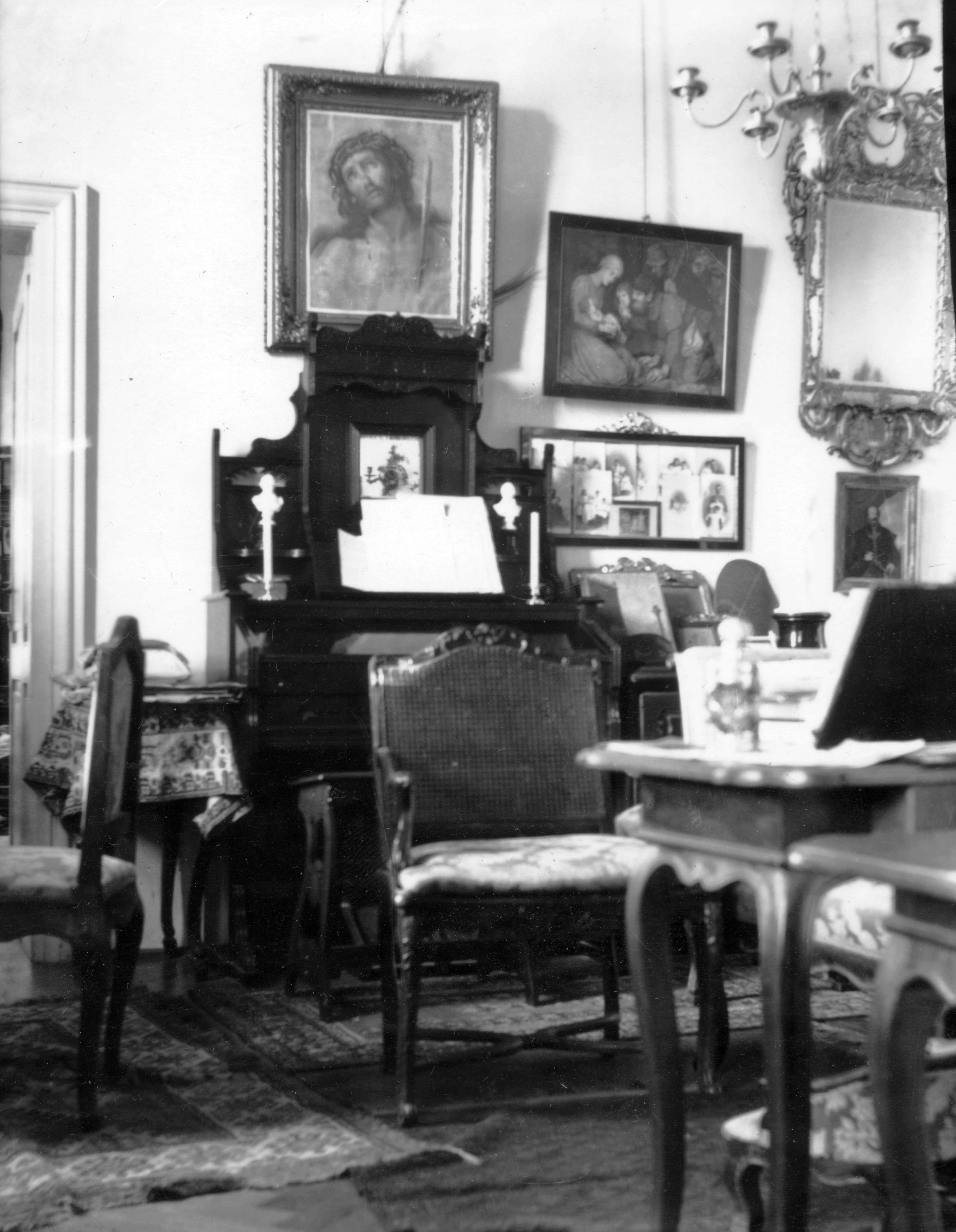 Harmonium — archival photograph