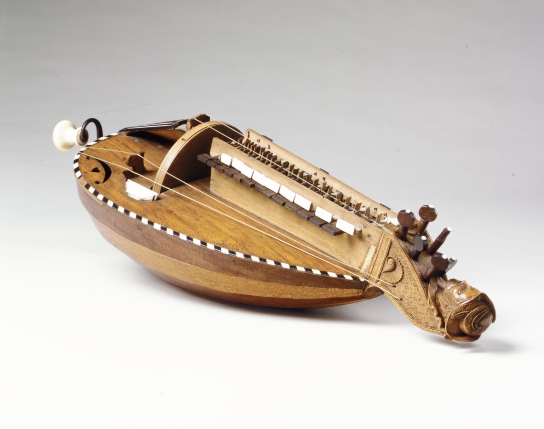 Hurdy-Gurdy (French) — archival photograph