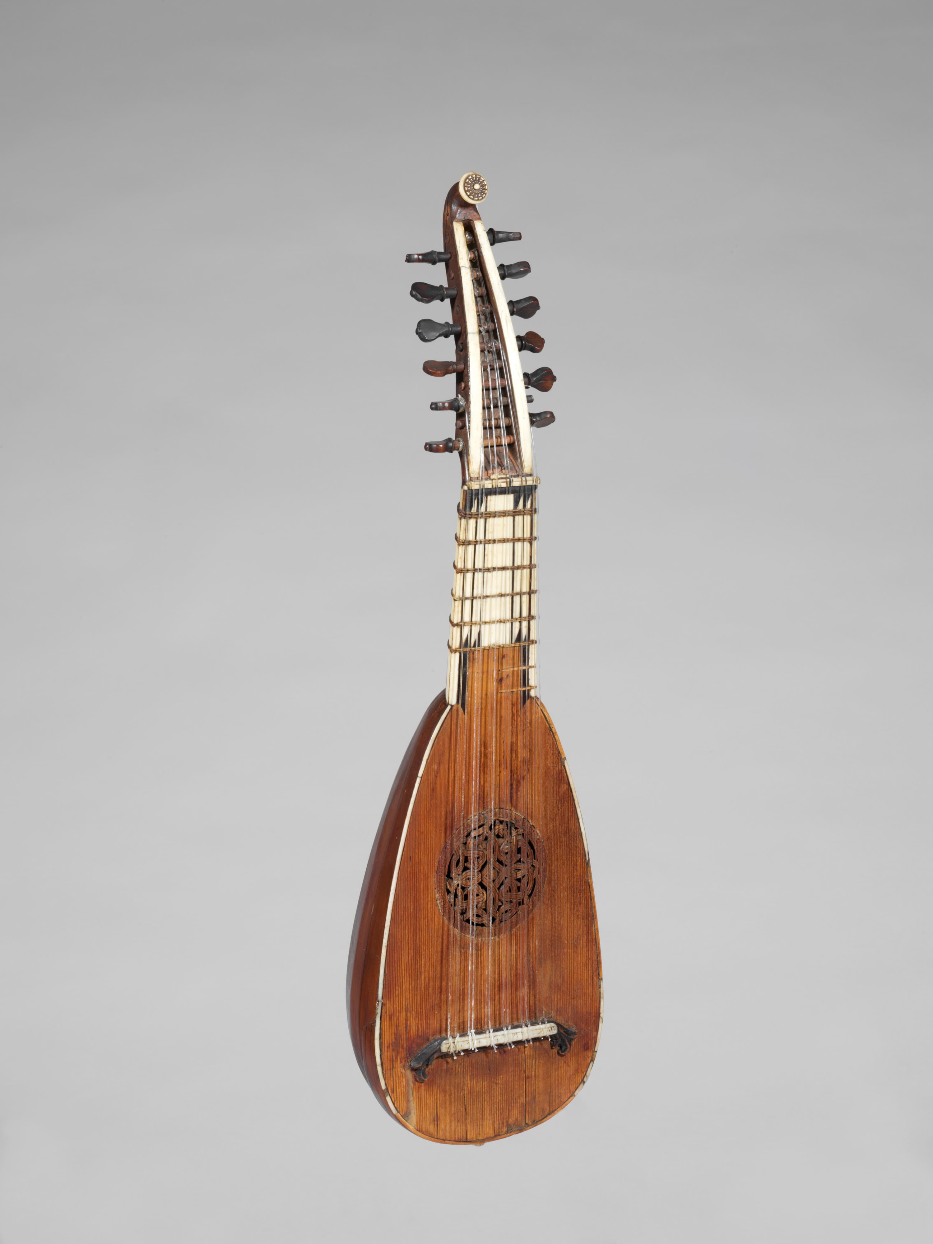 Mandolin (Italian) — archival photograph
